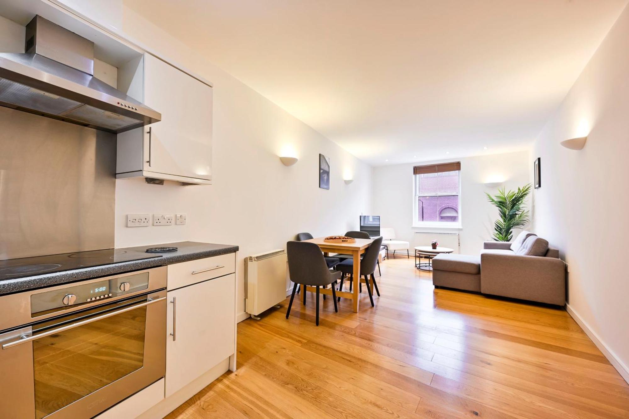 Lovely 2 Bed Tower Bridge Sleeps 6 Appartamento Londra