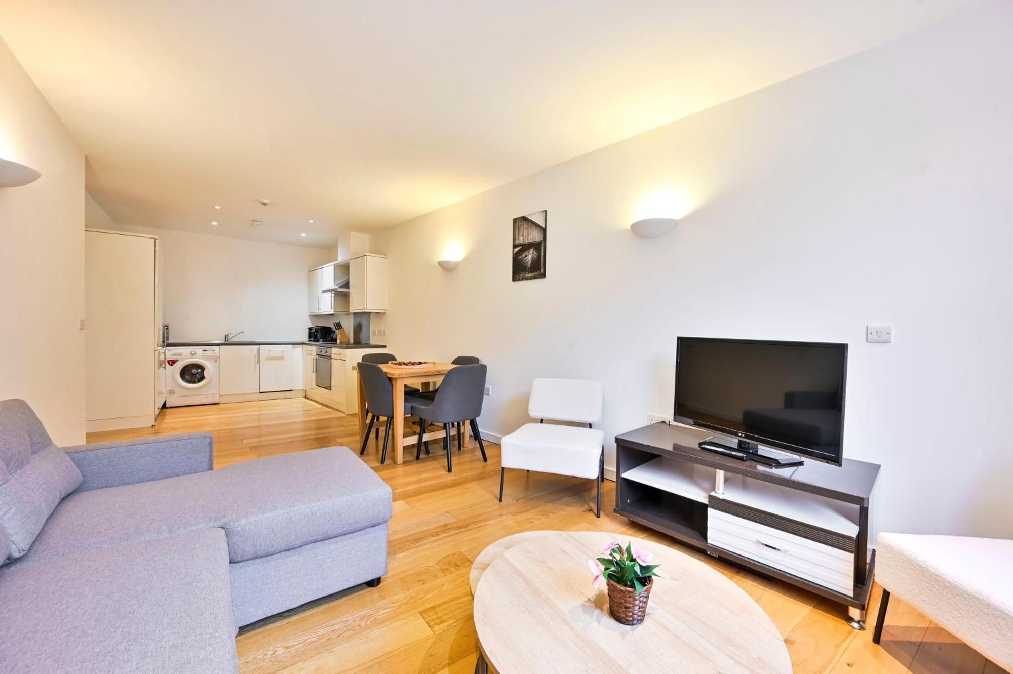 Lovely 2 Bed Tower Bridge Sleeps 6 Appartamento Londra