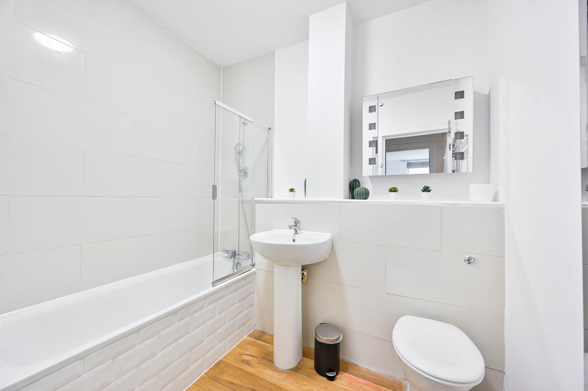 Lovely 2 Bed Tower Bridge Sleeps 6 Appartamento *